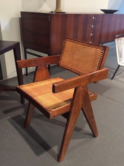 ピエールジャンヌレ　チャンディガールの椅子