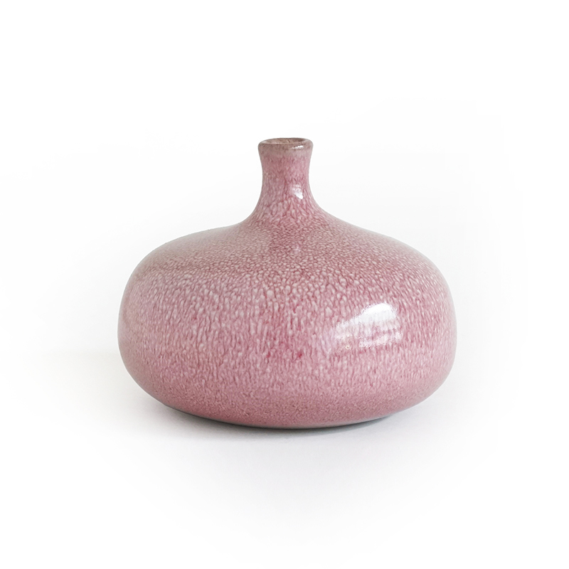 Jacques & Dani Ruelland Graypink Pot