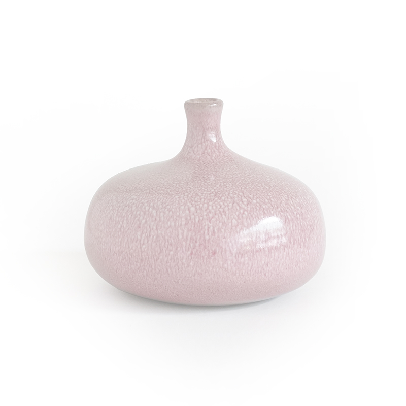 Jacques & Dani Ruelland Graypink Pot