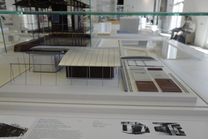 パリの建築博物館 ジャンプルーヴェの家の模型